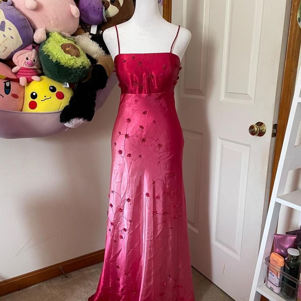 BETSY & ADAM Y2K HOT PINK OMBRÉ BEADED MAXI DRESS